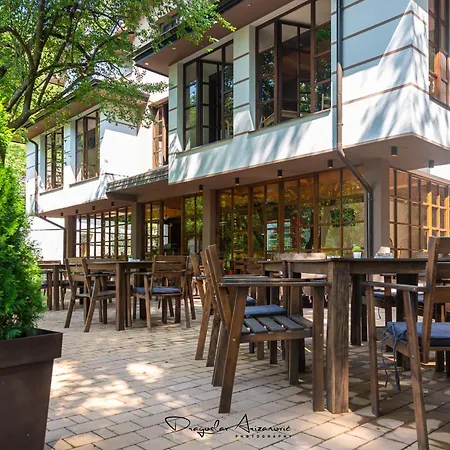 Restoran Lisine - Resavska Pecina