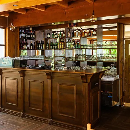 Restoran Lisine - Resavska Pecina * Strmosten