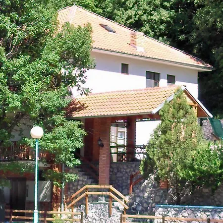 Restoran Lisine - Resavska Pecina