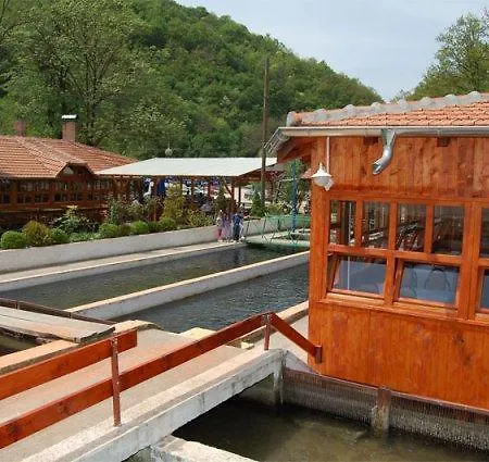 Restoran Lisine - Resavska Pecina * Strmosten