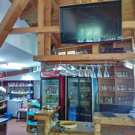 Hostel Restoran Lisine - Resavska Pecina Strmosten