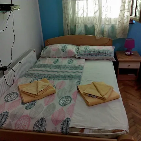 Restoran Lisine - Resavska Pecina Hostel