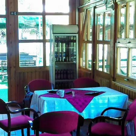 Restoran Lisine - Resavska Pecina Strmosten