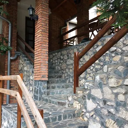 Restoran Lisine - Resavska Pecina * Strmosten