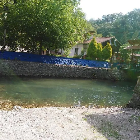 Restoran Lisine - Resavska Pecina *