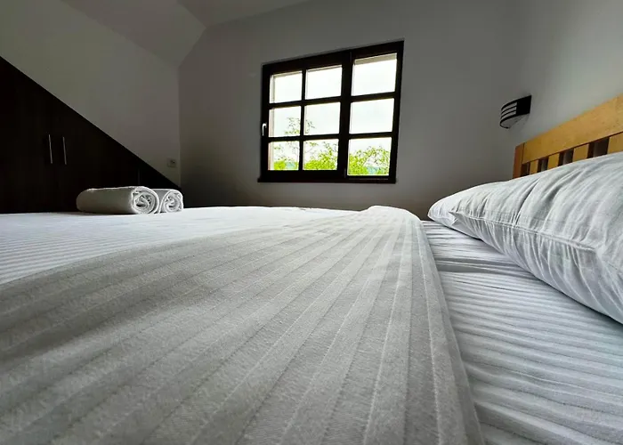 Hostel Restoran Lisine - Resavska Pecina *