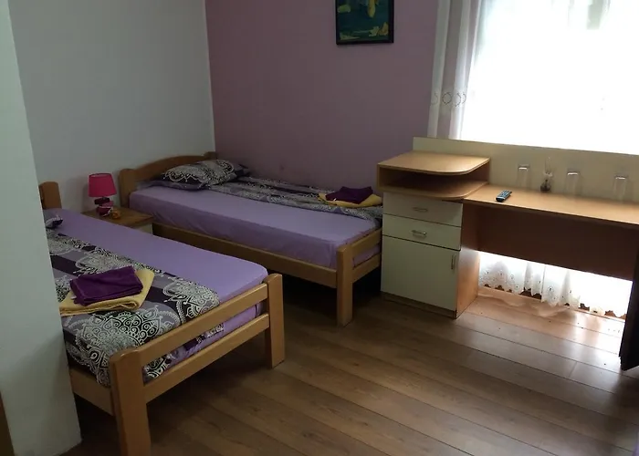 Restoran Lisine - Resavska Pecina Hostel