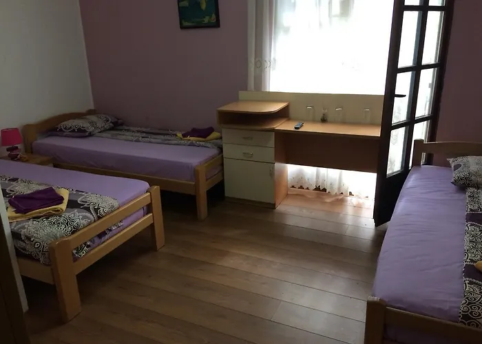 Restoran Lisine - Resavska Pecina * Strmosten