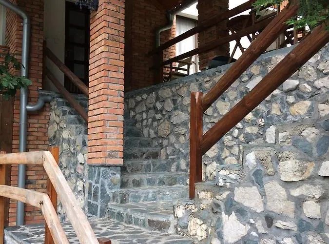 Restoran Lisine - Resavska Pecina * Strmosten